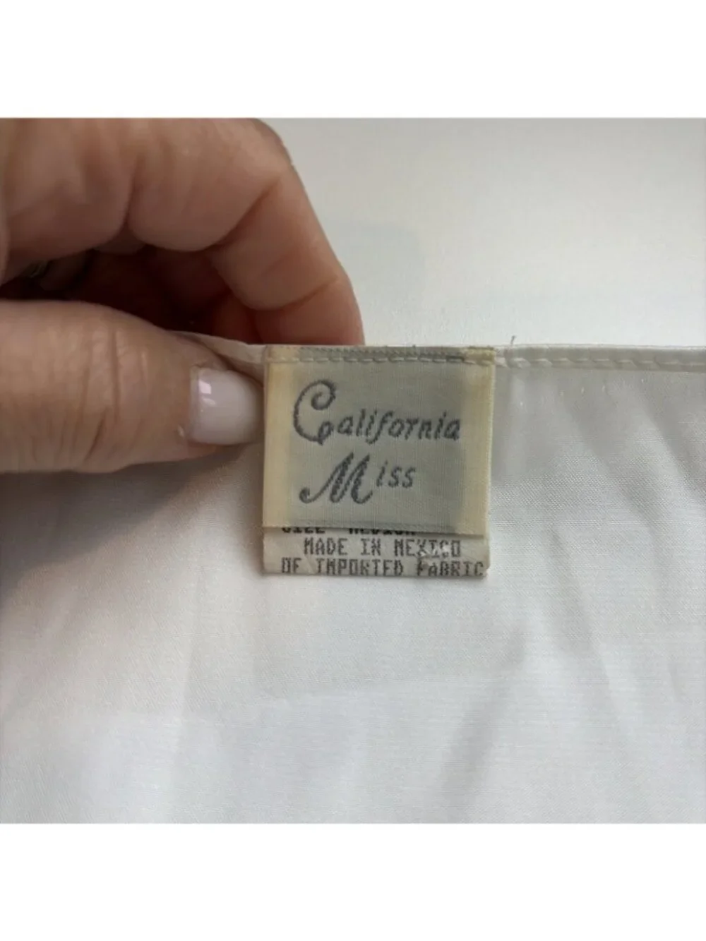VTG California Miss White Satin Robe Sz M Beaded Lace Bridal Lingerie Honeymoon
